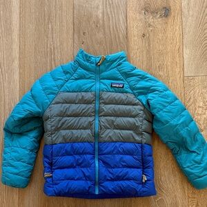 Patagonia Kids size XS (5-6) Blue and Teal Down Sweater Jacket